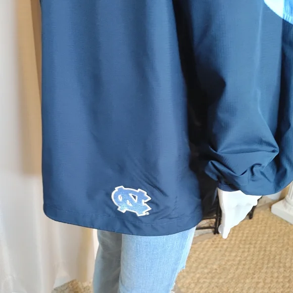 NIKE SUSTAINABLE FULL ZIP FRONT UNC CAROLINA TARHEELS JACKET, BLUE S - Picture 7 of 13